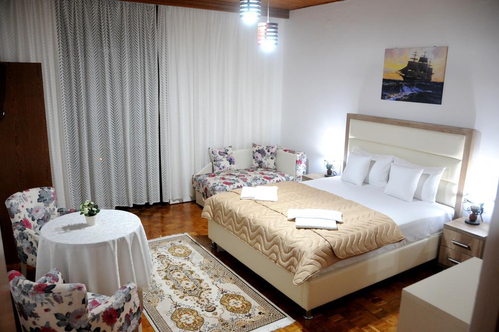 Guest House Smajlaga Ulcinj Buitenkant foto