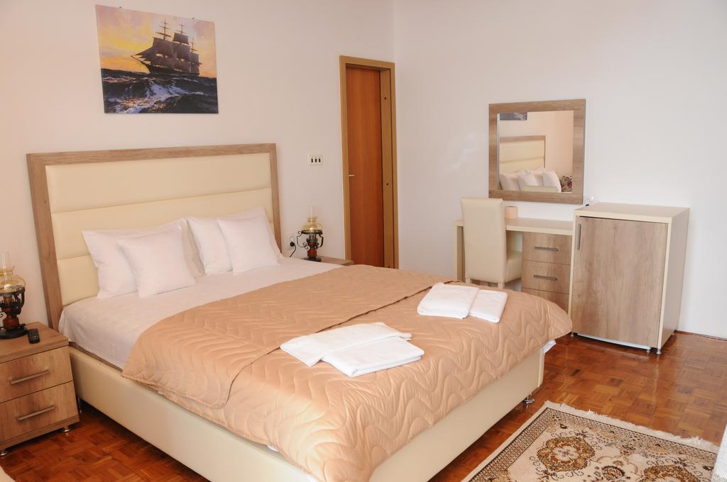 Guest House Smajlaga Ulcinj Buitenkant foto